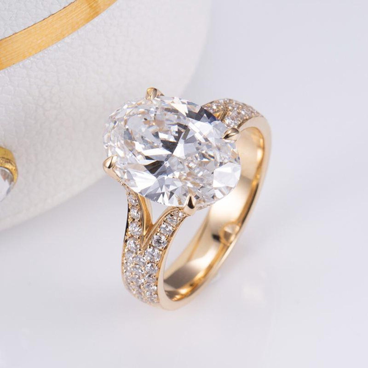 4-carat-oval-cut-diamond-ring-close-up-finger-shot