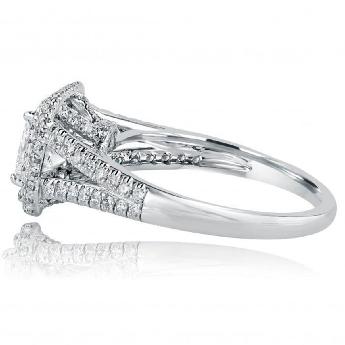 side-profile-view-of-princess-cut-lab-grown-diamond-ring-showing-split-shank