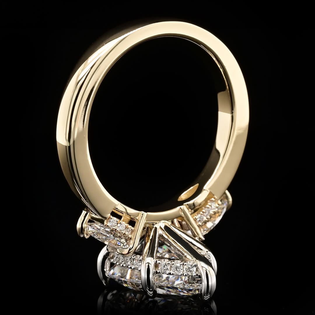Yellow Gold Pear Cut lab Grown Diamond Ring